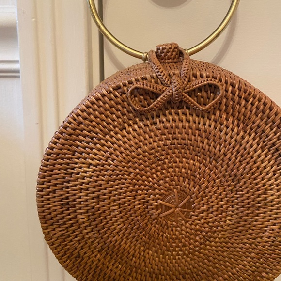 Round Rattan Clutch - Picture 4 of 6